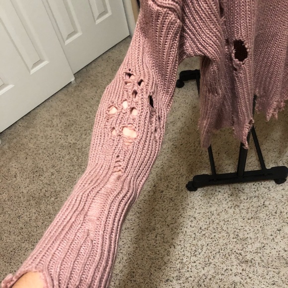 F21 Mauve Distressed V-Neck Sweater NWT - Picture 5 of 9